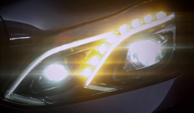UNFERTIG Lichtdesign Mercedes