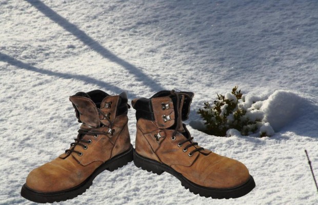 Winterschuhe: Griffige Sohle und knöchelhoch