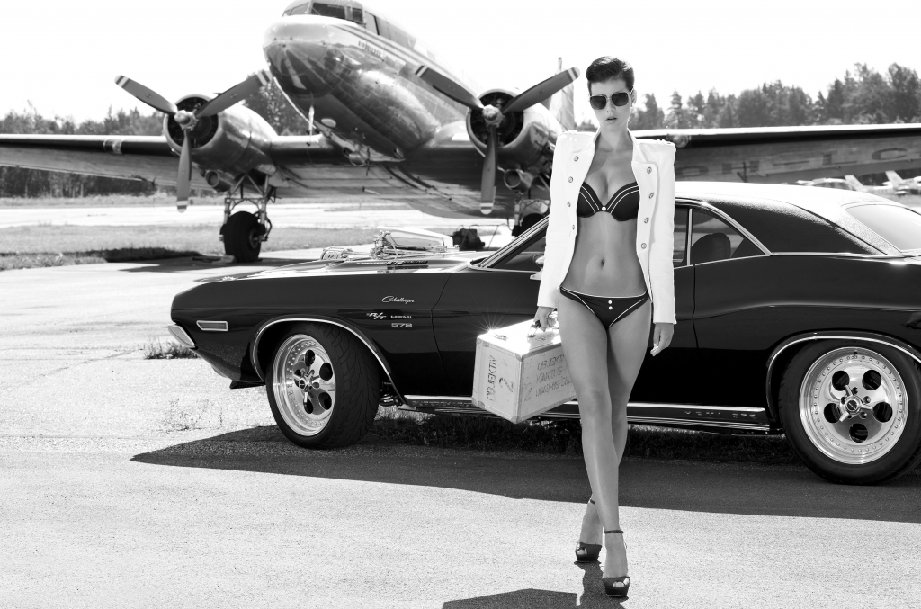 auto.de-Weihnachtsgewinnspiel: Miss Tuning Kalender 2013