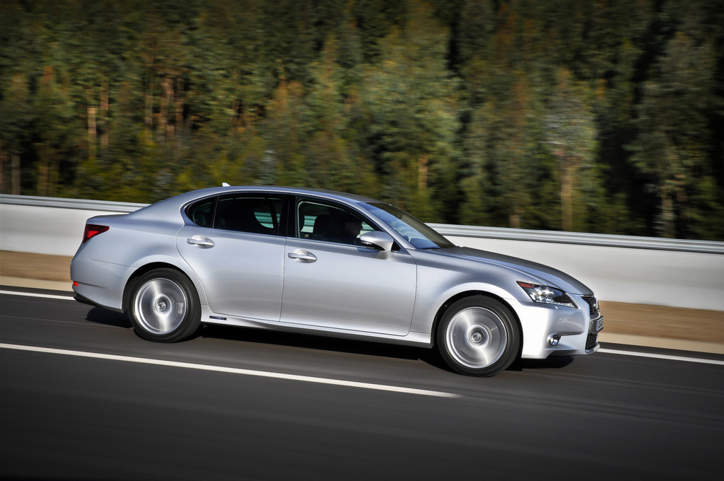 Über 500 000 Hybrid-Fahrzeuge von Lexus verkauft