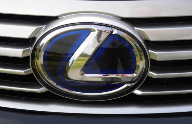 Adaptiver Fernlichtassistent für überarbeiteten Lexus LS