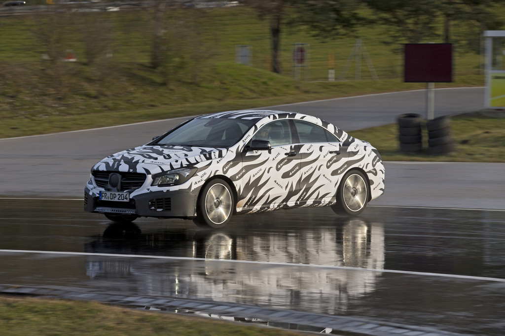 Allradantrieb auch für die kompakten Mercedes-Benz-Modelle