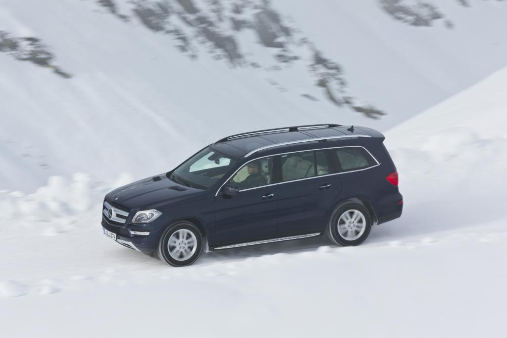 Auch im Alltag, auf ganz normalem Asphalt, kann der Allradantrieb, im Hause Daimler 4Matic genannt, punkten
