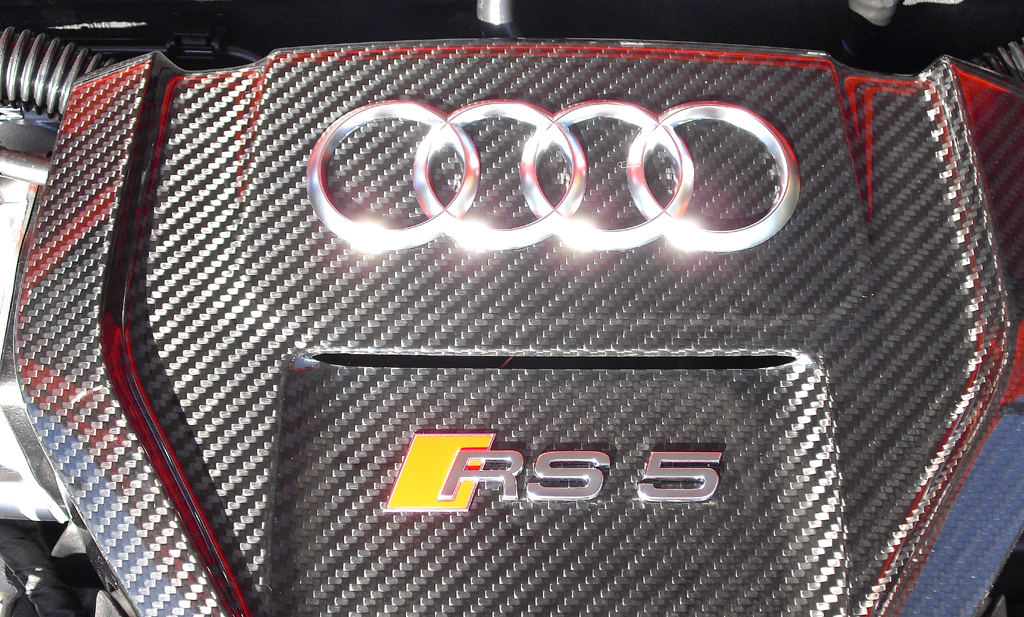 Audi RS5 Cabrio: Blick unter die Haube auf den Achtzylinder-Benziner mit 331/450 kW/PS. 