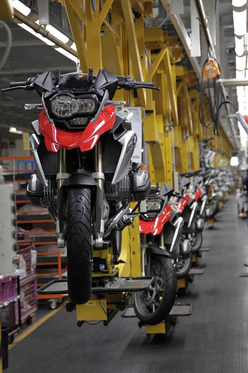BMW erweitert Fläche für Motorrad-Werk