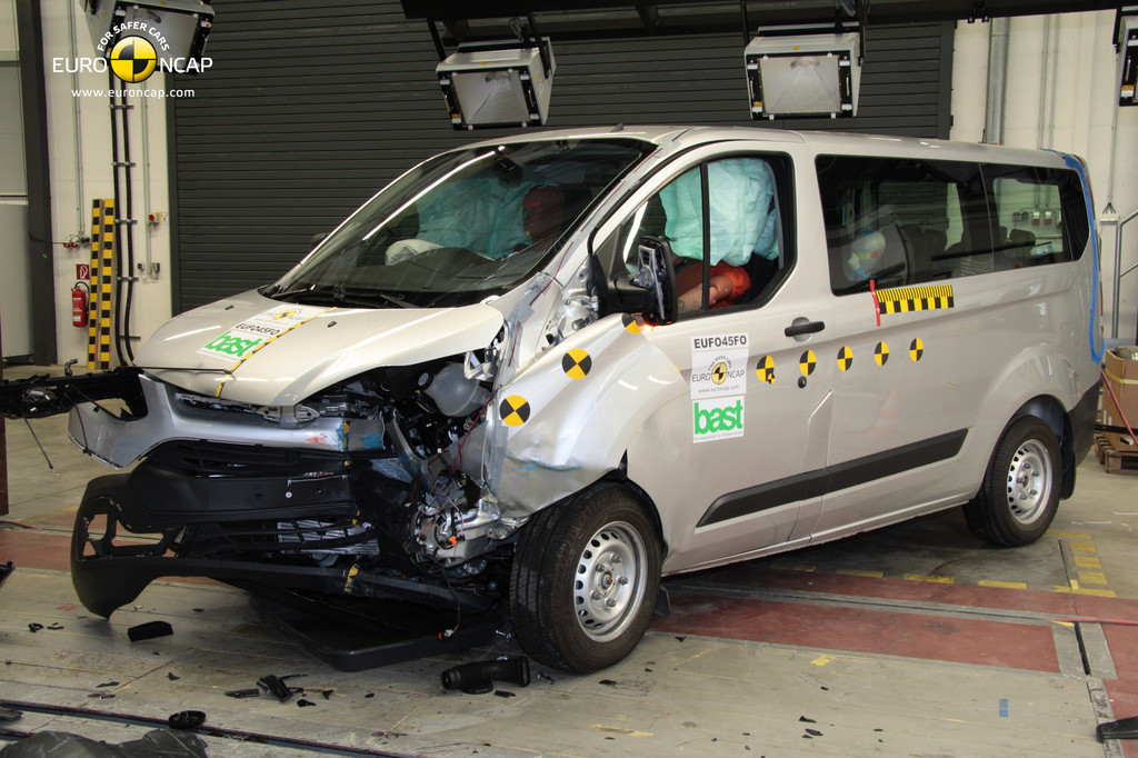 Crashtest: Ford Transit Custom als einziger mit fünf Sternen