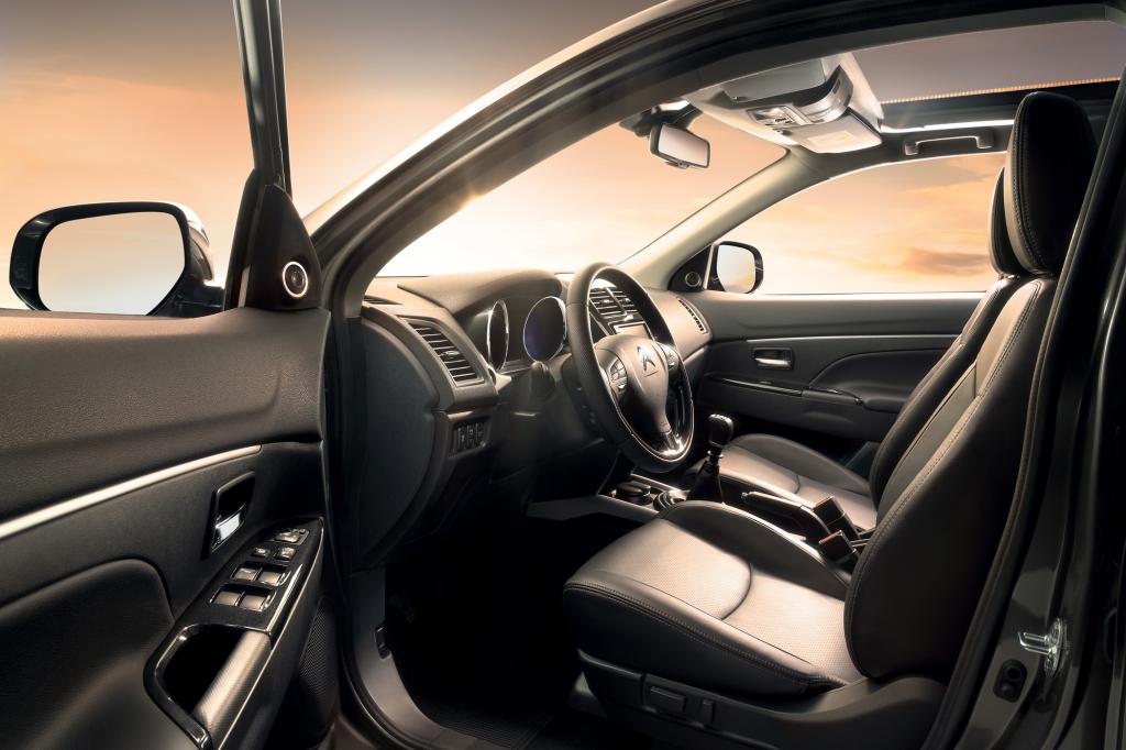 Den C4 Aircross gibt es in der Basisversion (Frontantrieb, 86 kW/117 PS-Benziner) ab 23.690 Euro. Dafür sind dann immerhin CD-Ra