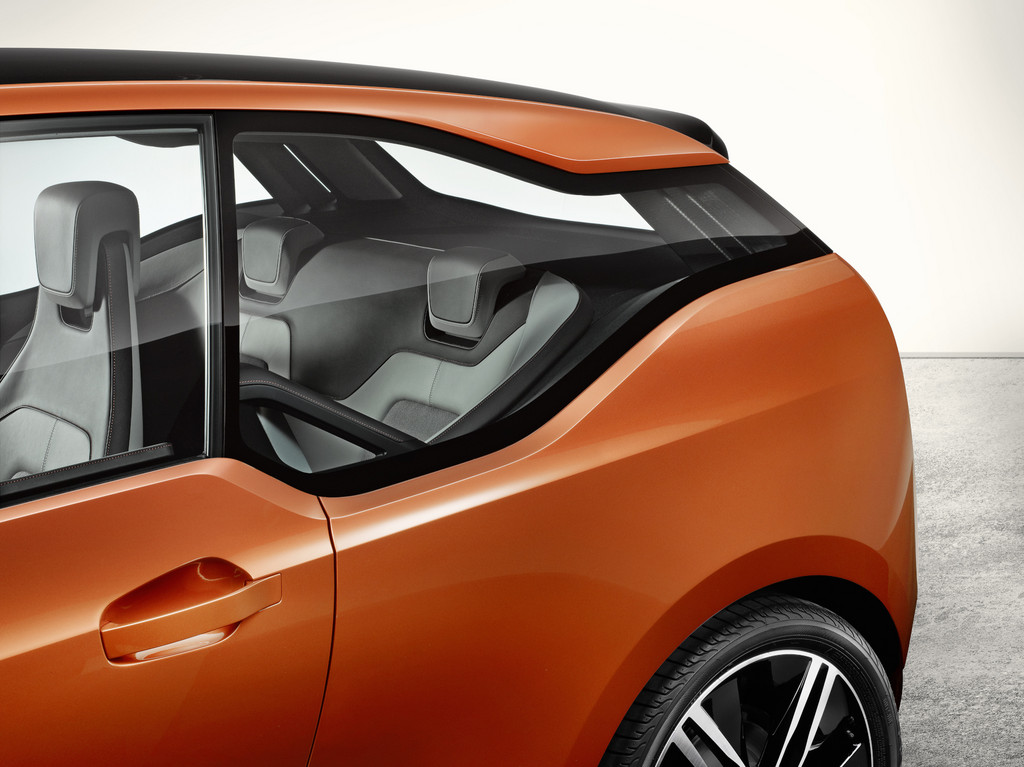 Detroit 2013: BMW präsentiert i3 Concept Coupé.