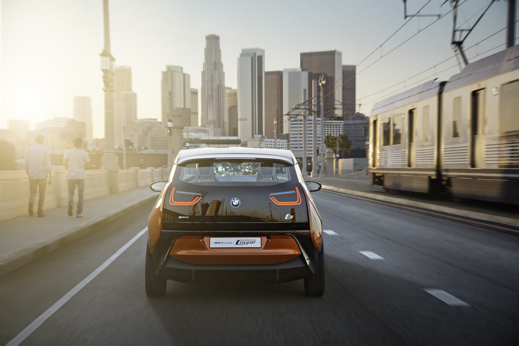 Detroit 2013: BMW präsentiert i3 Concept Coupé.