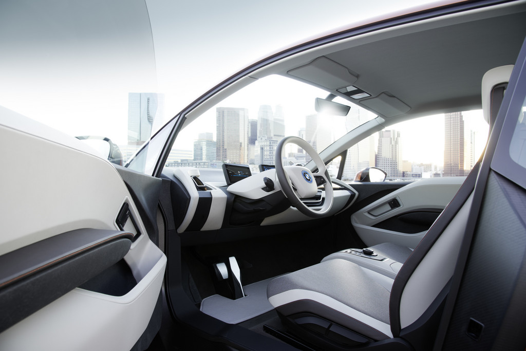 Detroit 2013: BMW präsentiert i3 Concept Coupé.