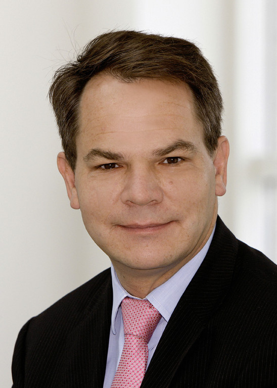 Dr. Frank Reintjes.