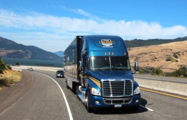 Faszination US-Trucks - Regent mit Rechenschieber