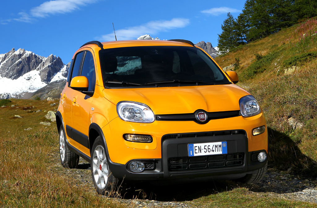 Fiats Panda gibt es jetzt auch als Trekking im Offroad-Look ...