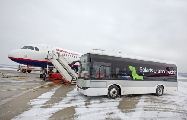Flughafen Hamburg testet Solaris-Elektrobus