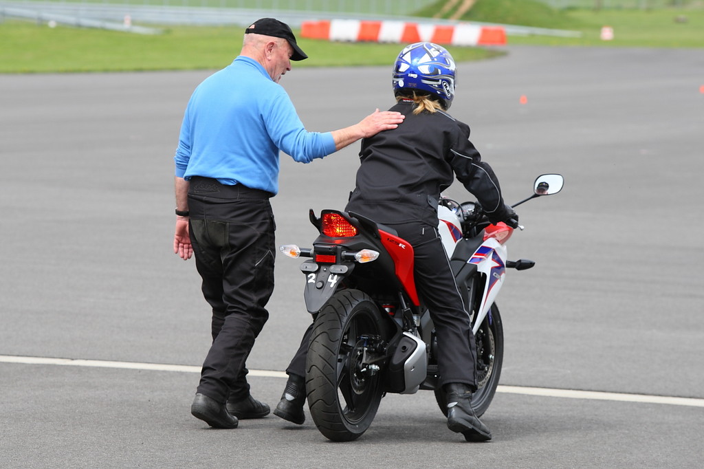 Honda erleichtert Motorrad-Einstieg mit 