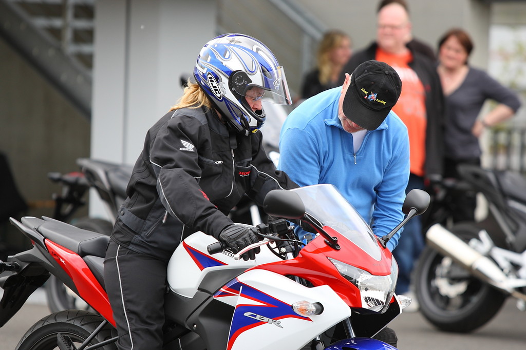 Honda erleichtert Motorrad-Einstieg mit 