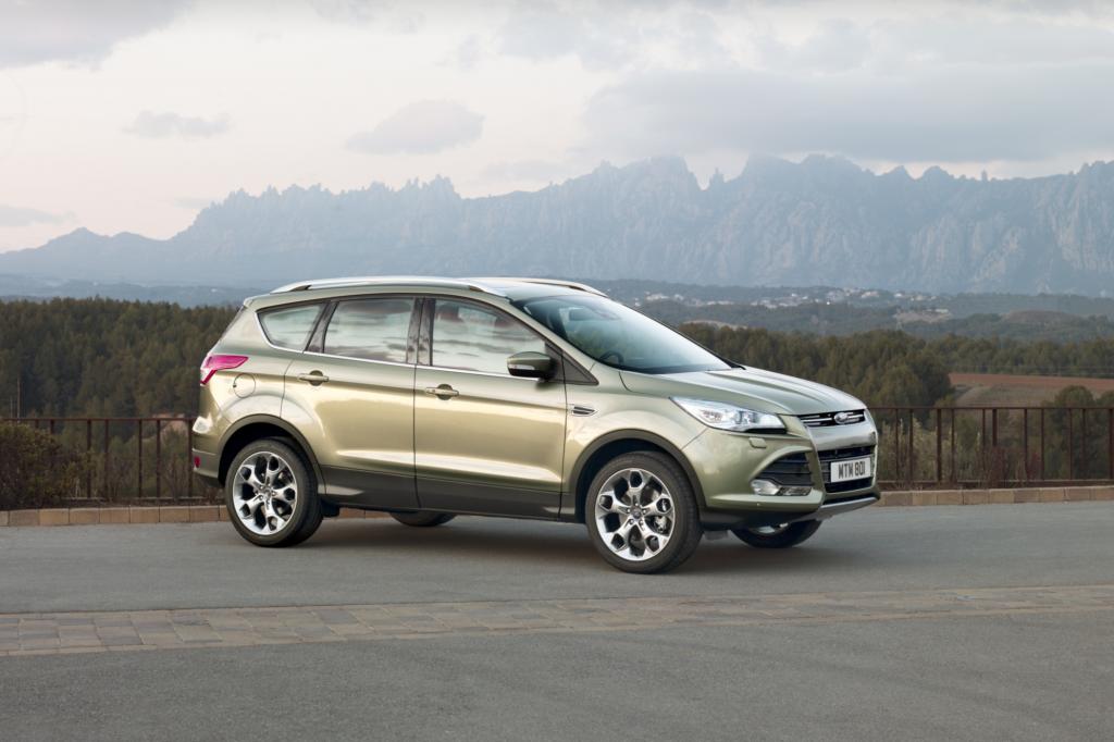 In Fahrt bringen den Kuga ein bekannter, lediglich optimierter Diesel sowie ein neuer EcoBoost-Benziner