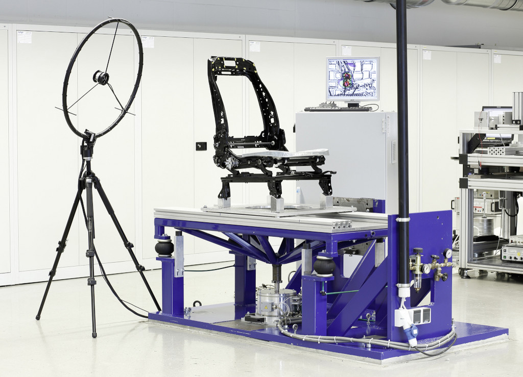 Johnson Controls hört Autositze ab