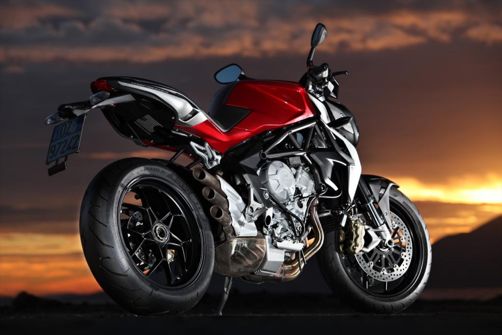 MV Agusta Brutale 800: Überlebenshilfe mit Nachschlag