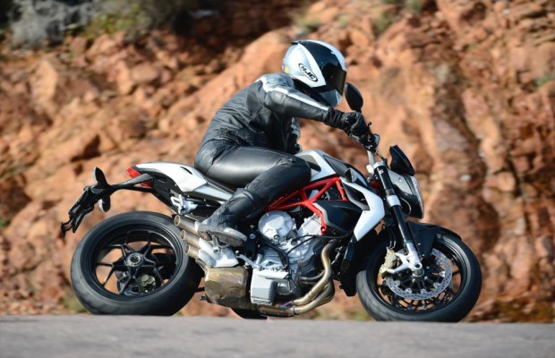 MV Agusta Brutale 800: Überlebenshilfe mit Nachschlag