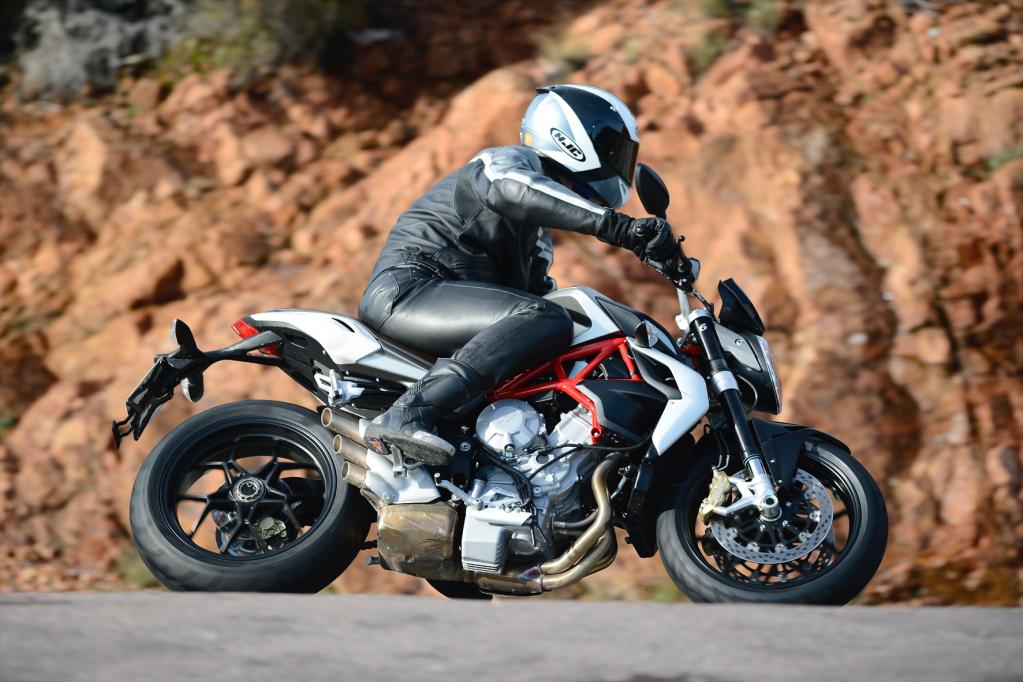 MV Agusta Brutale 800: Überlebenshilfe mit Nachschlag