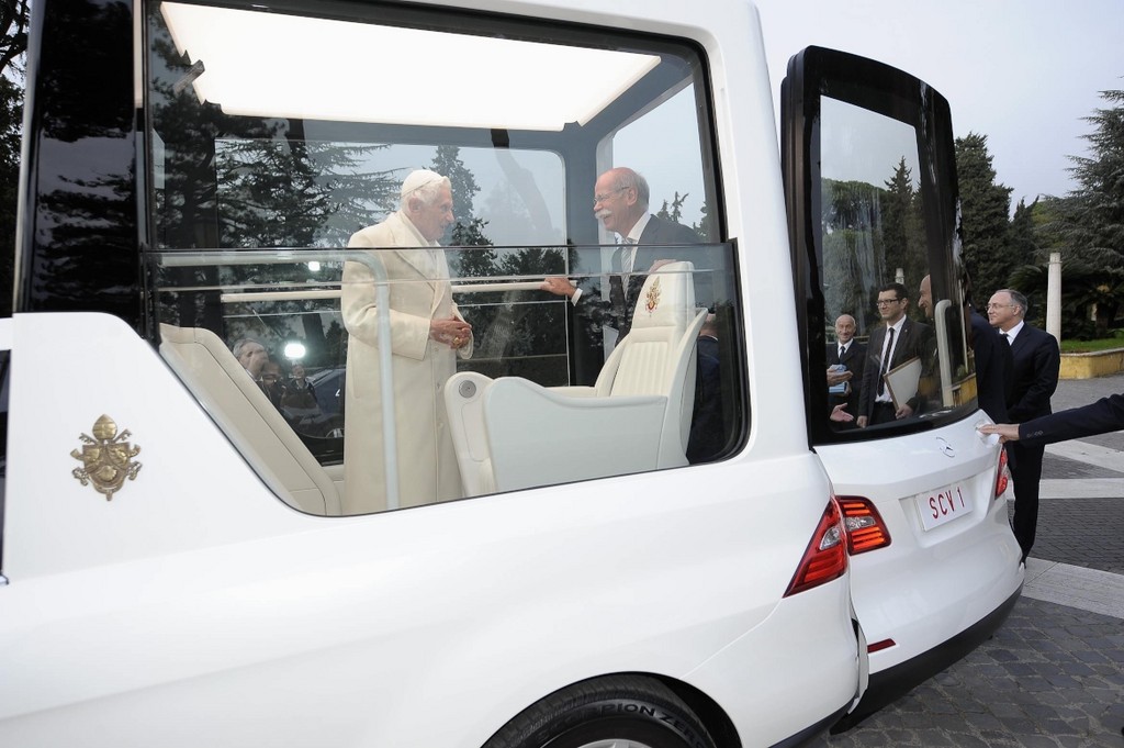 Mercedes-Benz M-Klasse für den Papst