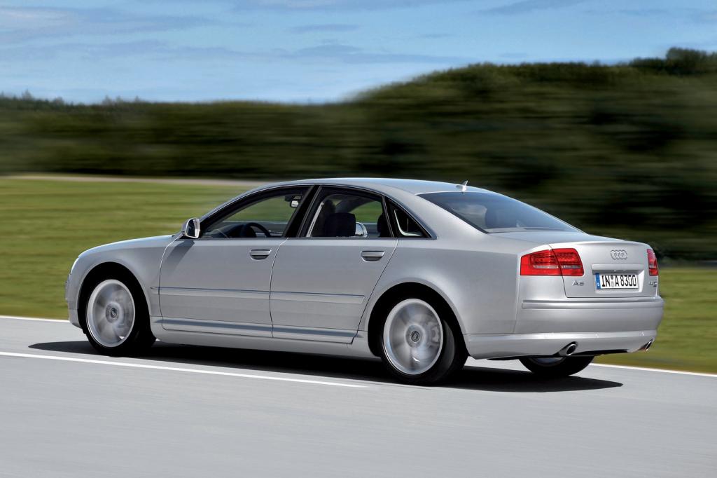 Obwohl Audi beim A8 auf viel Aluminium setzt, wiegt die Oberklasse immer noch mindestens 1,8 Tonnen