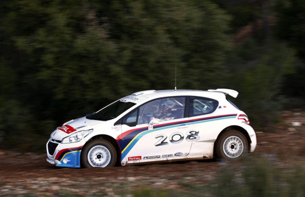 Peugeot 208 Type R5 erstmals auf der Piste