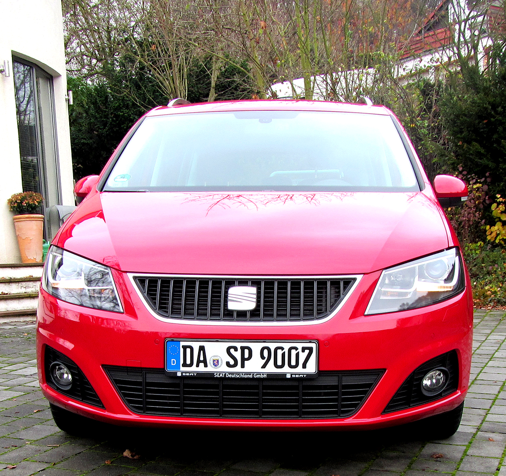 Seat Alhambra: Blick auf die Frontpartie. 