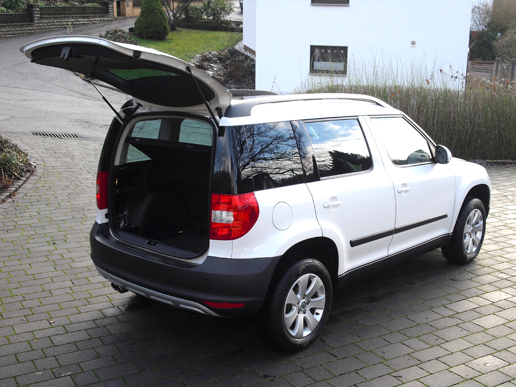 Skoda Yeti: Ins Gepäckabteil passen 310 bis 1760 Liter hinein. 