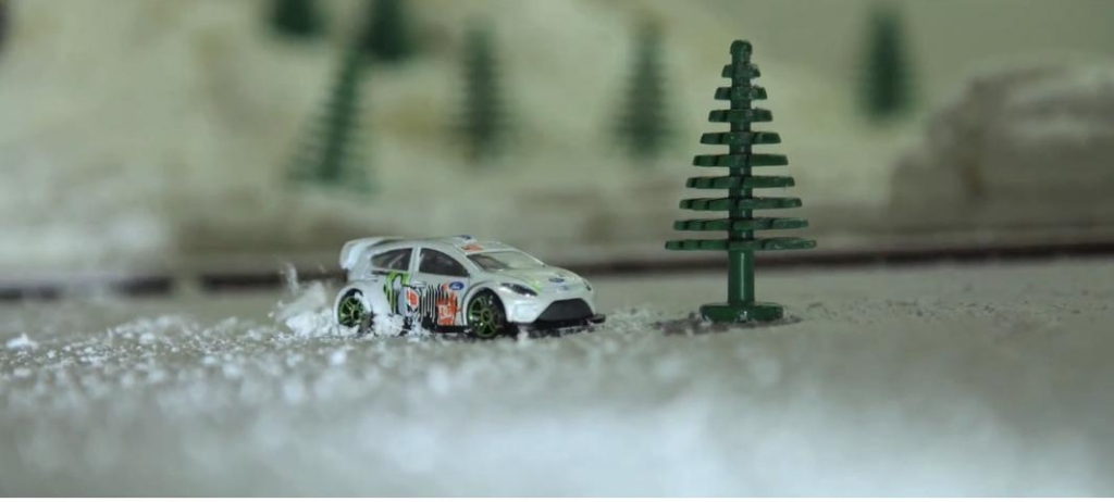 Snowkhana One - Ford wünscht Frohe Weihnachten - Bild: Ford