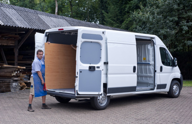 Starthilfe von Peugeot für Handwerker