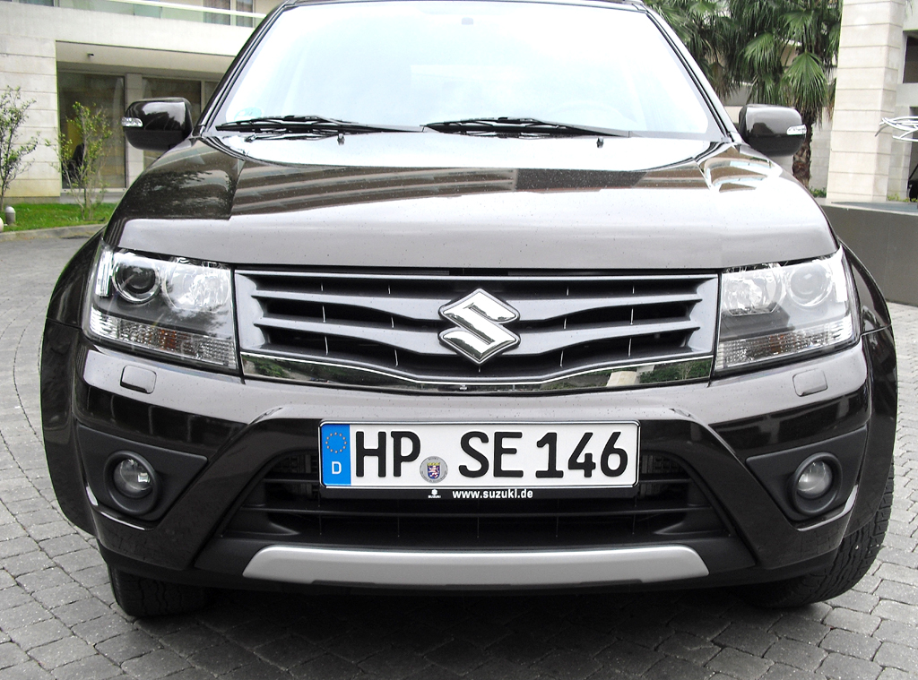 Suzuki Grand Vitara: Blick auf die Frontpartie. 