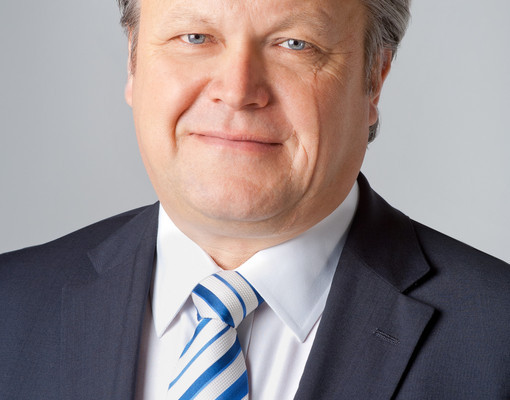 TÜV Süd Auto Plus mit neuer Spitze
