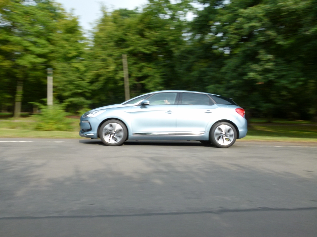 Test Citroën DS5 – Schicke Hülle, harter Kern