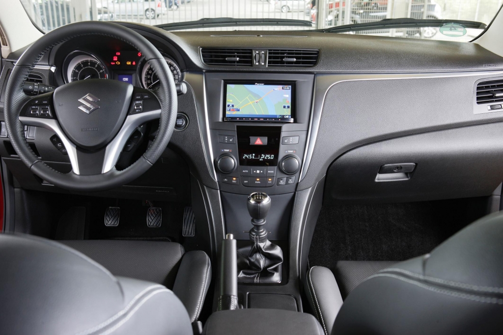 Test: Suzuki Kizashi - Mittel-Klasse