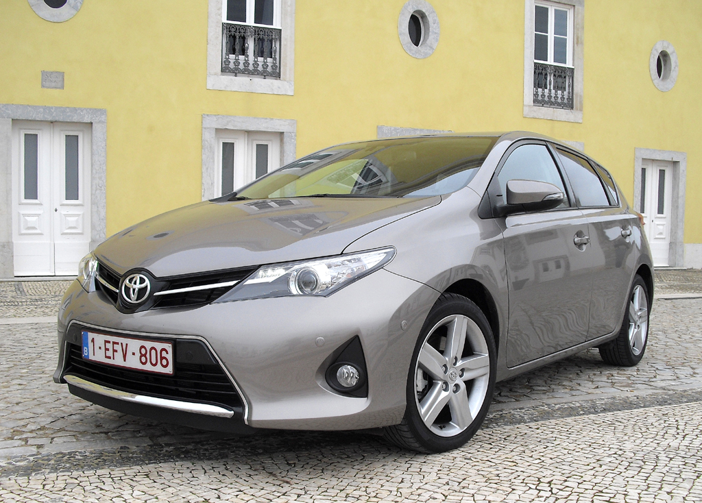 Toyotas Auris gibt die künftig sportlich-emotionalere Designsprache vor. 