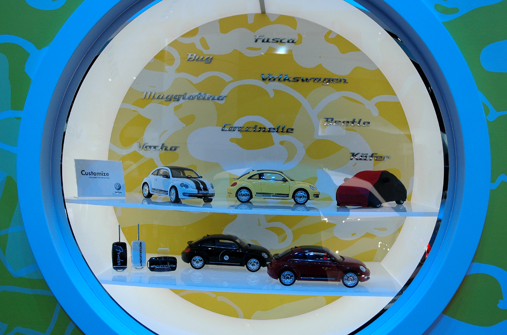 VW Beetle Cabrio, noch verdeckt oben rechts en miniature.