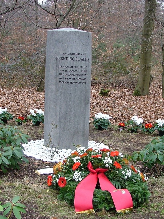AvD gedenkt Rennfahrer Bernd Rosemeyer