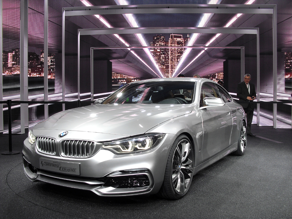 BMW-Premiere in Detroit: Das 4er-Coupé löst als Serienmodell das 3er-Coupé ab. 