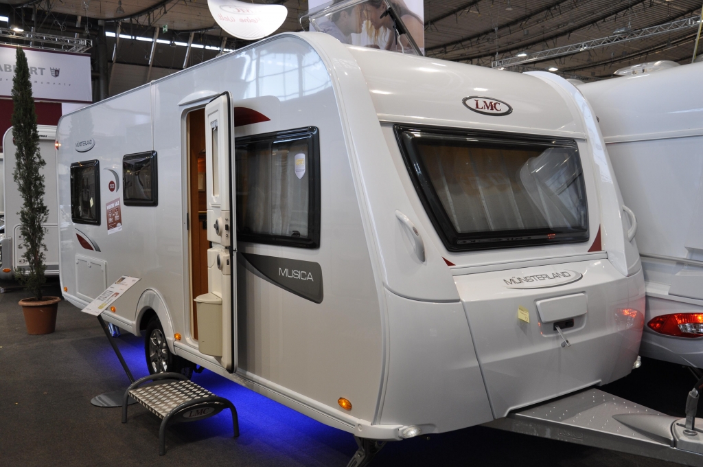 CMT Stuttgart 2013: Caravans – Flaggschiffe und praktische Wohnanhänger