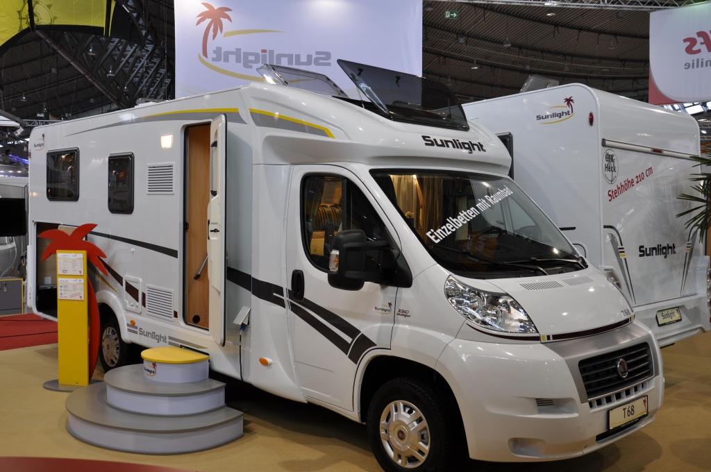 CMT Stuttgart 2013: Von der Landyacht bis zum Kastenwagen