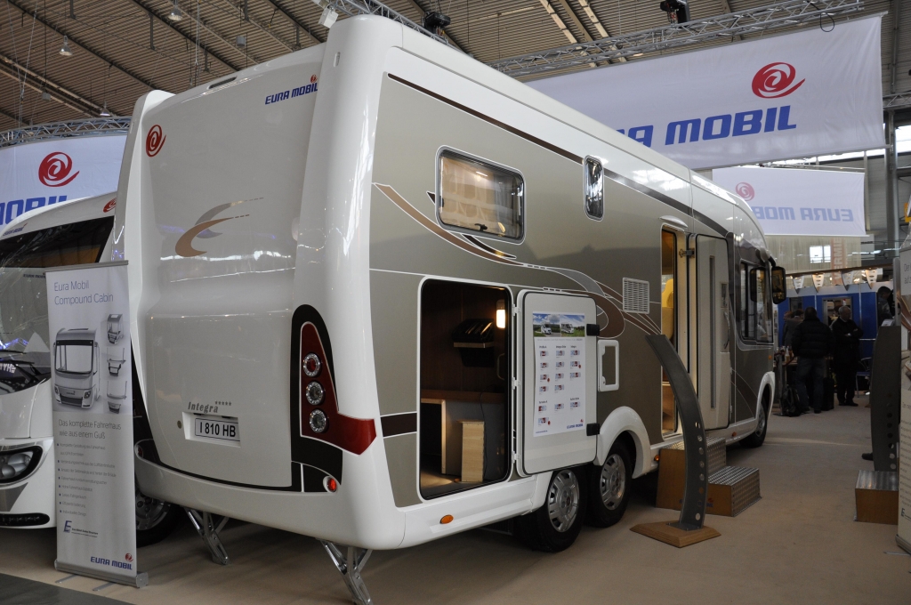 CMT Stuttgart 2013: Von der Landyacht bis zum Kastenwagen