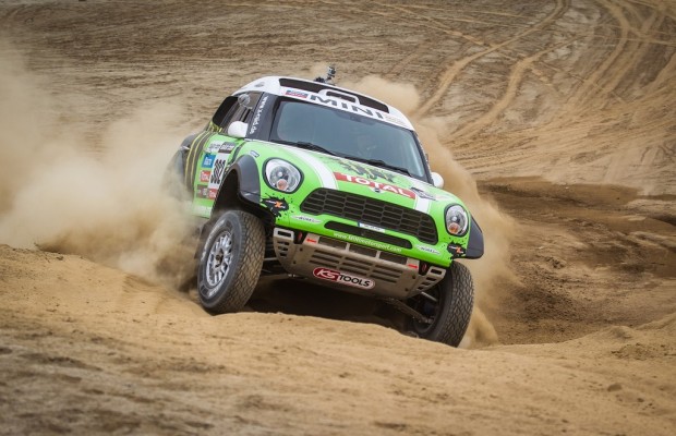 Dakar 2013: Auftaktsieg für Carlos Sainz