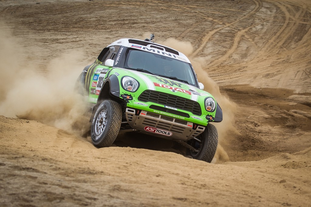 Dakar 2013: Auftaktsieg für Carlos Sainz