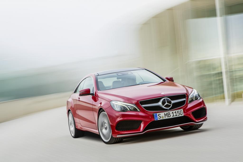 Das Coupe entspricht bis auf das feste Dach dem Cabrio