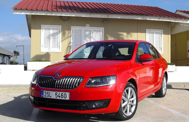 Das passt: Skoda kündigt neuen Octavia für Februar an / Kombi und RS folgen