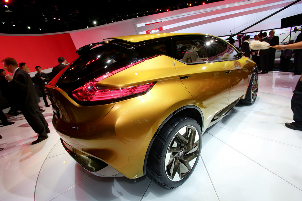 Detroit 2013: Crossover-Hybrid Nissan Resonance Concept feiert Premiere