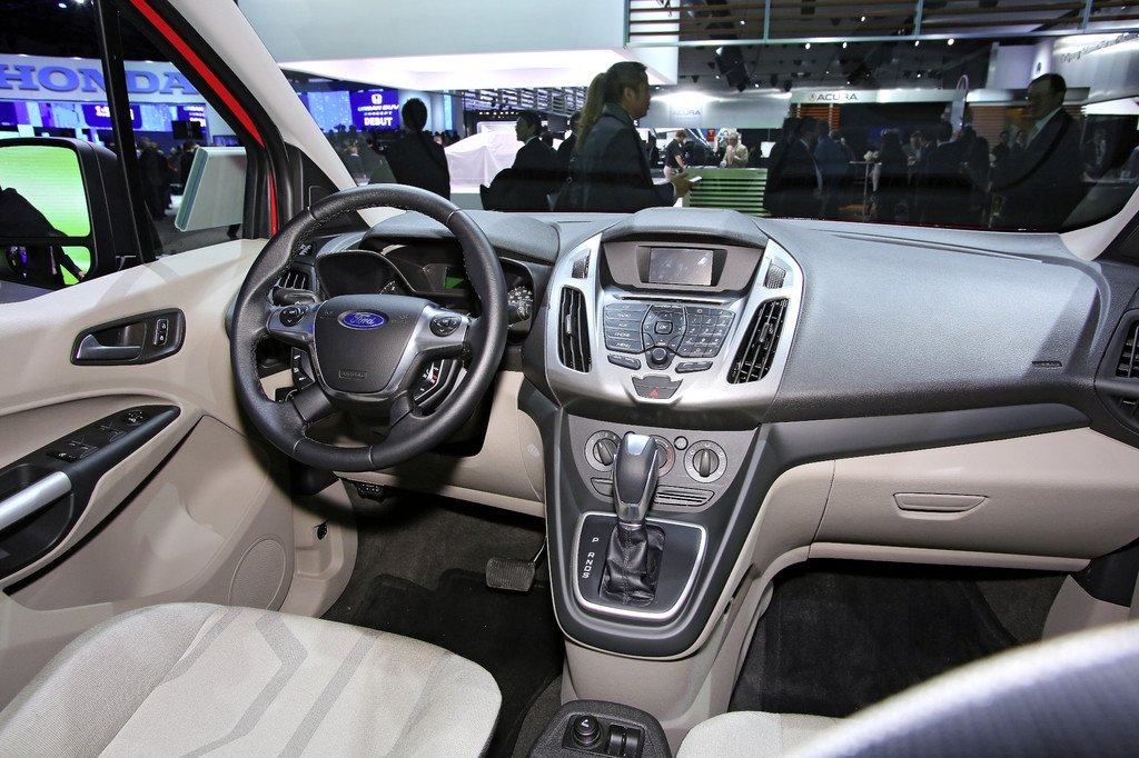 Detroit 2013: Ford Transit als runde Sache