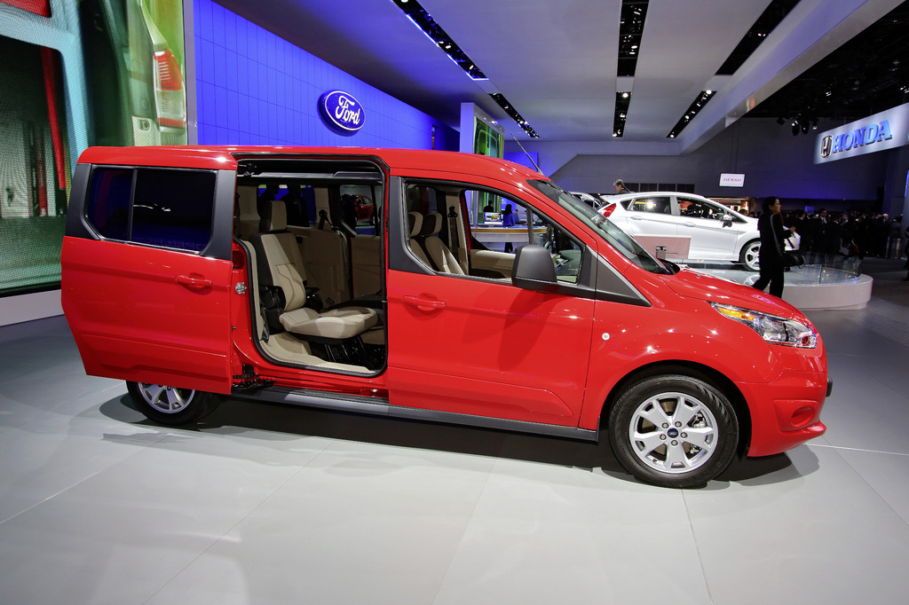Detroit 2013: Ford Transit als runde Sache